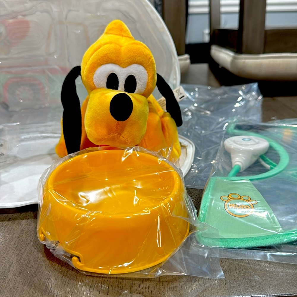 New Disney Junior Mickey Pluto Vet Set - Picture 6 of 9